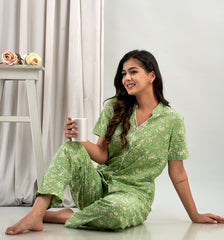 "Daisy Meadow" Printed Viscose Night Suit