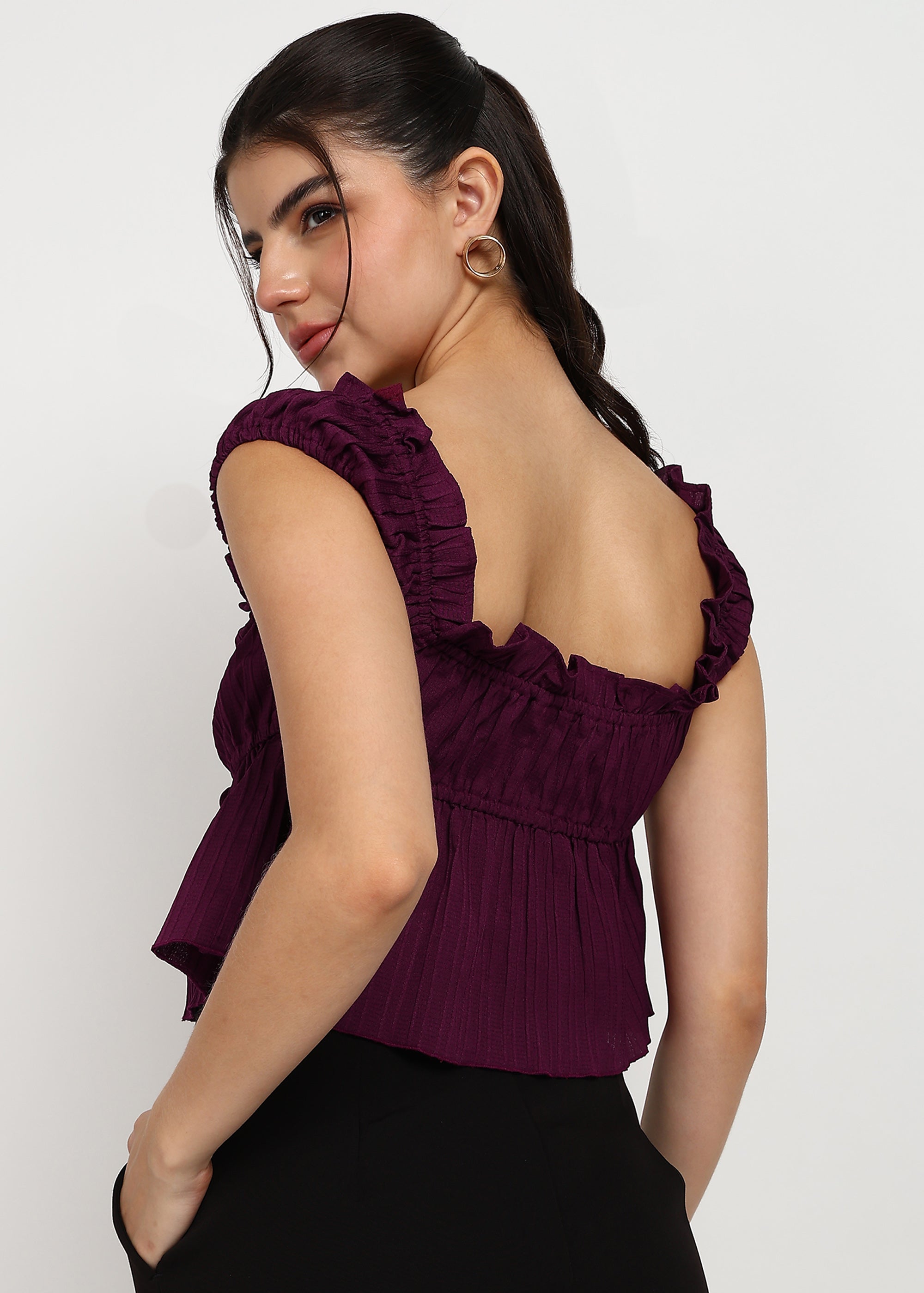 "Rosette Ruffle" Tie-Front Textured Crop Top – Wine