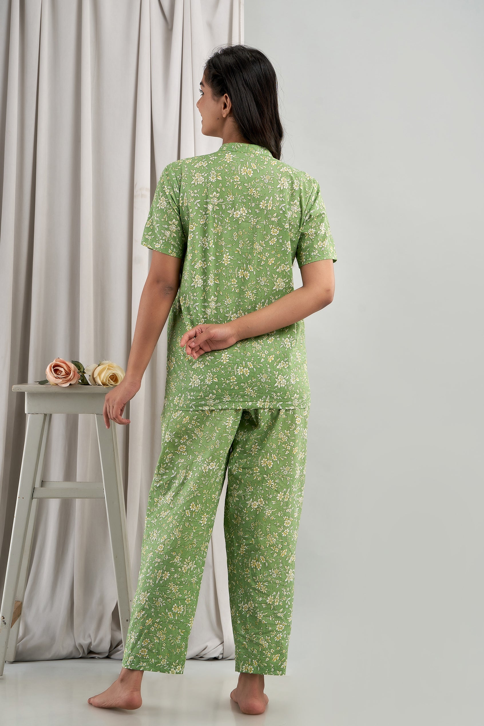 "Daisy Meadow" Printed Viscose Night Suit