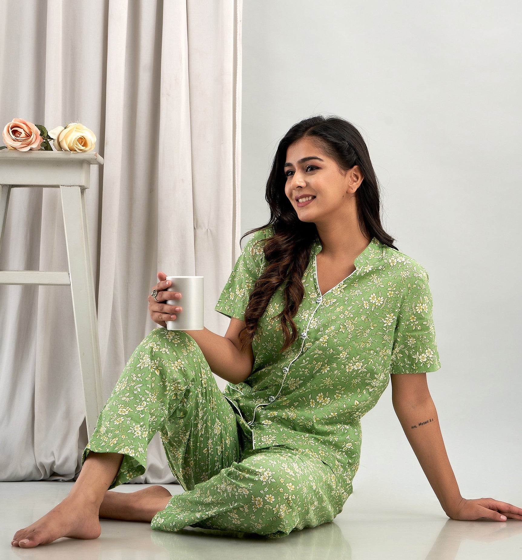 "Daisy Meadow" Printed Viscose Night Suit